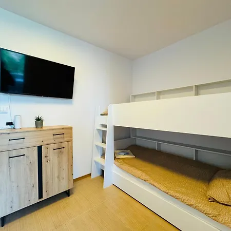 Grand Kamelia B 2,8 Large Sunny * Slantchev Briag